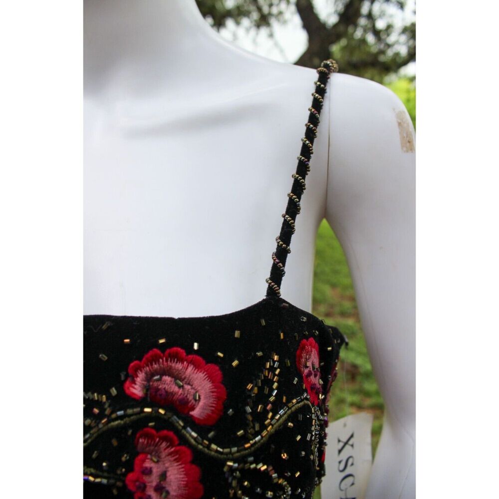 Xscape By Joanna Chen Black Evening Gown With Beaded Floral Design Size 10 - Picture 6 of 16